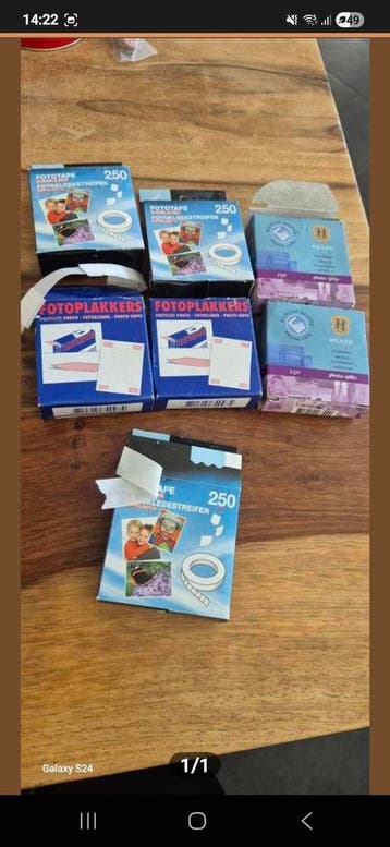 Fotoplakkers en fototape, 7 doosjes plus voorraad bakje