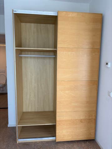 Hang/legkast met lade en schuifdeuren (gratis)