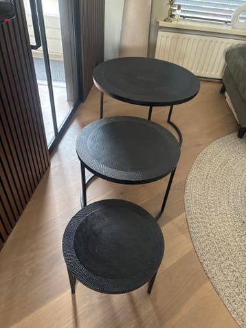GRATIS Set van 3 stalen ronde tafels - Zwart design