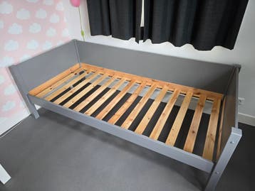 Gratis bed 210x100, 70 hoog