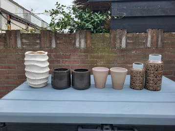 Verschillende vazen en potten