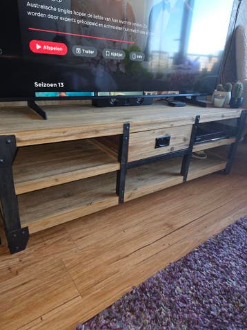 Gratis af te halen tv meubel van acacia hout