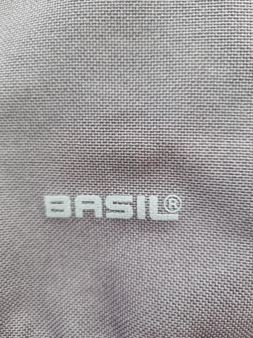 Fietstassen van het merk Basil