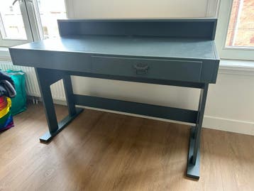 Blauwgrijs bureau met lade Coming