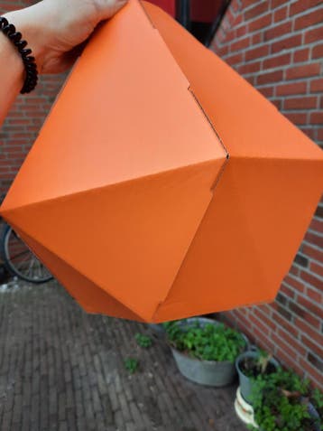 Gratis kartonnen lampenkap