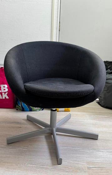 Zwart stoffen kuipstoel/ fauteuil