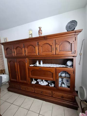 GRATIS - MOET WEG: Massieve eiken wandkast