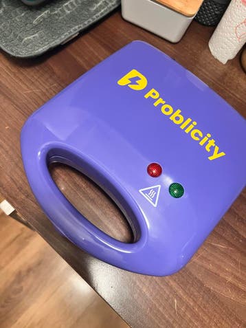 Problicity Wafelijzer - Paars met Logo