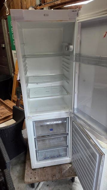 Koel-vriescombinatie - Oud maar werkend