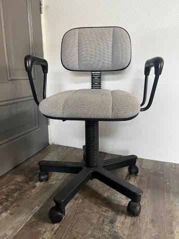 Bureaustoel met zwenkwielen en verstelbare hoogte