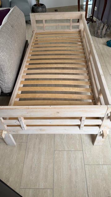 Gratis Lifetime bed 220x90 cm