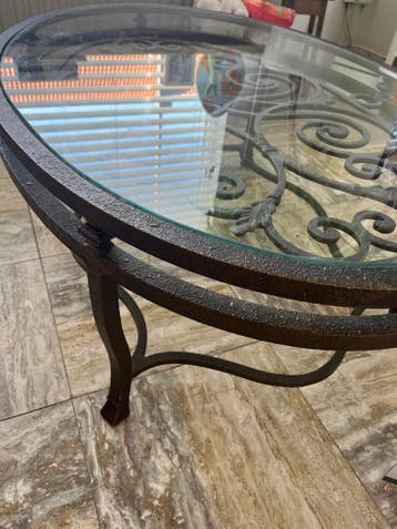 Salon tafel met glasplaat, goede staat, gratis ophalen