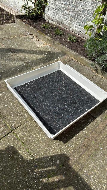 Lekbak wasmachine (gratis)