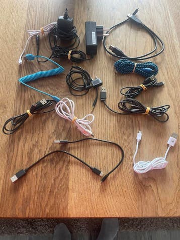 Gratis: Allemaal Kabeltjes voor ????