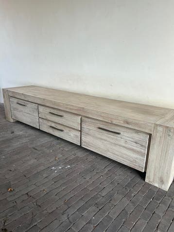 Gratis af te halen houten tv meubel