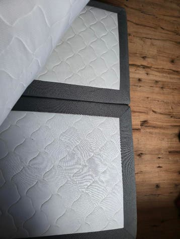 Gratis afhalen boxspring boxen zonder matras (160 bij 2)