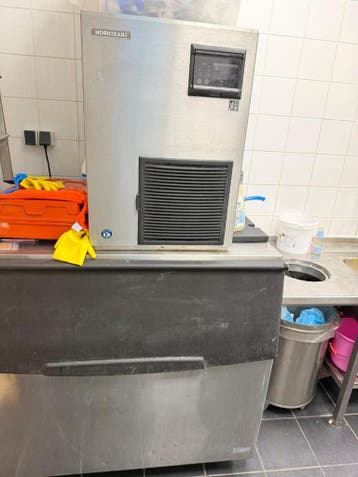 Crushed ice machine met opvangbak - Gratis af te halen