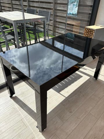 Gratis! Moet zsm weg! Eettafel