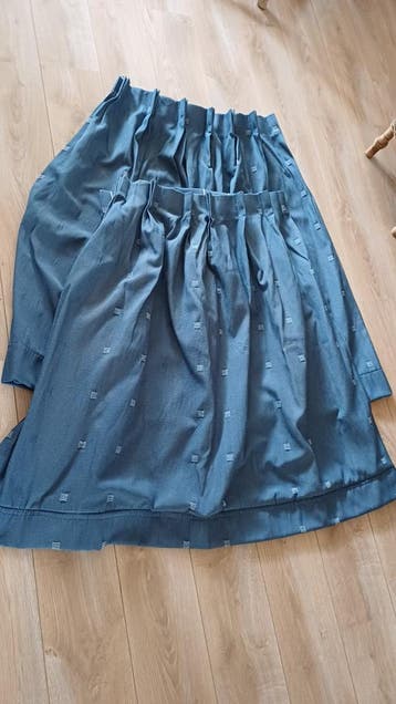 GRATIS:  2 blauwe gordijnen H109xB250 cm
