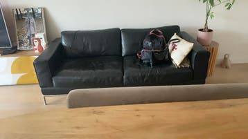 Zwarte leren bank afhalen in Druten