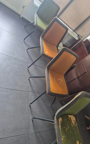 4 mooie vintage eetkamerstoelen