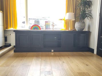 Kast | tv-kast | kast met deurtjes | zwart | Rivièra Maison