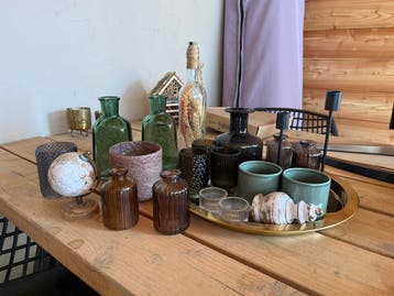 Diverse vaasjes en potjes: voor elk interieur wat wils