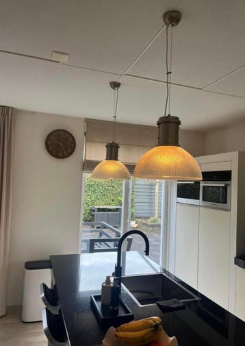 Set van 2 stijlvolle hanglampen voor keuken of eetkamer