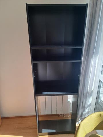 GRATIS  zwarte gedemonteerde Ikea Billy kast excl achterwand