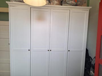 Gratis kledingkast - ZSM ophalen.