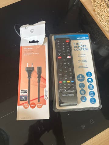 C7 TV kabel + Universele afstandsbediening
