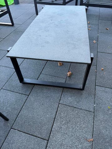 Tuin tafel gratis af te halen!! Antraciet/Grijs.