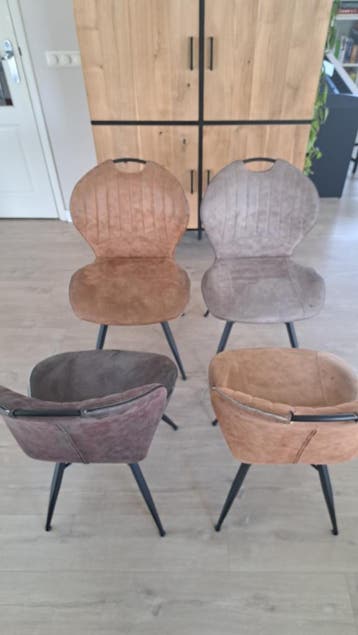 GRATIS 4 stoelen