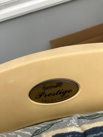 Hartmann Prestige stoelen + stevige tafel Alles schoon