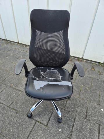 Gratis bureaustoel met beschadigde zitting