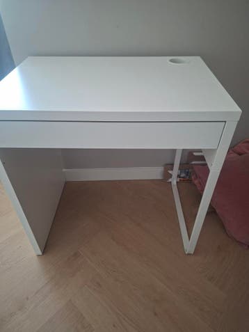 GRATIS Ikea bureau Mick