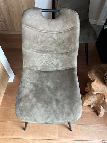 6 olijfgroene suede stoelen: GRATIS