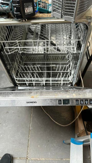 Siemens Vaatwasser - Defect: blijft hangen op 1 minuut