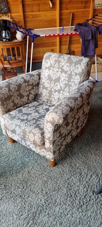 Fauteuil met bloemenpatroon