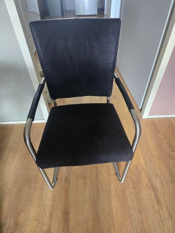 4 stoelen met armleuning