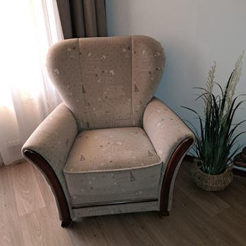 Bankstel met fauteuil kast salontafel en tv kast