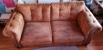 Bruin chesterfield 2.5zits bank