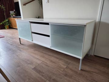 IKEA TV meubel gratis op te halen