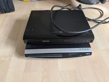 2 dvd spelers: Philips en Akai nu ophalen