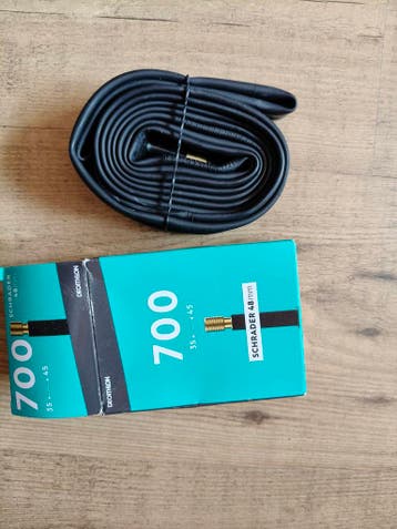Binnenband 700x35-45 met Schrader ventiel 48mm