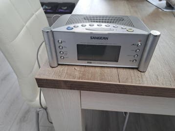 Sangean Elektronische Radio en Wekker