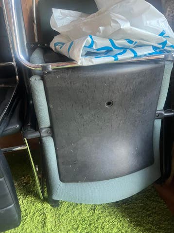 Gratis gratis gratis Twee groene stoelen gratis