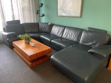 Gratis af te halen: Blauw leren hoekbank