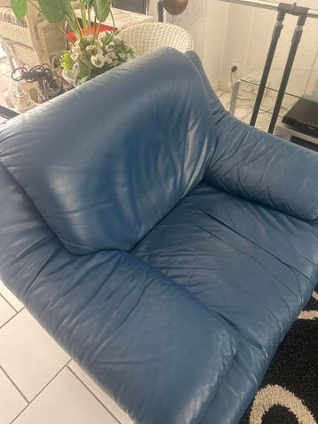 Blauwe leren bank en fauteuil