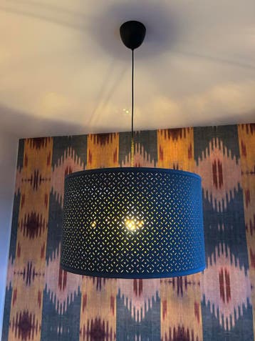 Hanglamp donkerblauw met gouden binnenkant